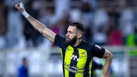 Karim Benzema buscará recomendaciones médicas en Real Madrid