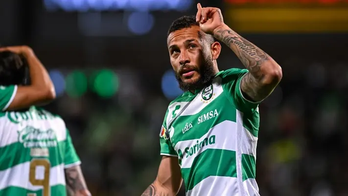 Duván Vergara regresará a Rayados tras finalizar su préstamo con Santos Laguna