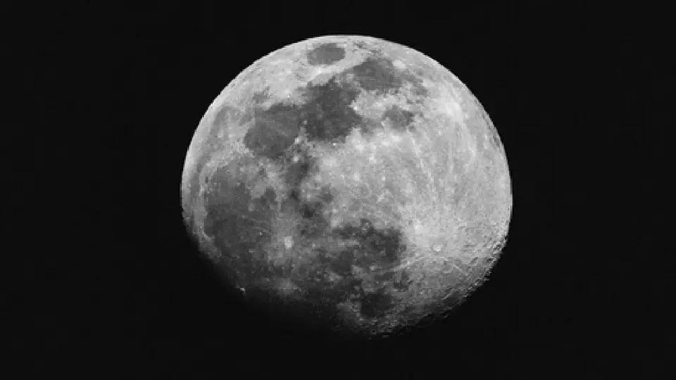 Grupos de astrónomos proponen crear un reloj lunar ¿Para qué serviría?
