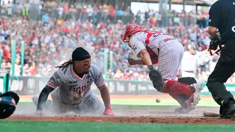 Tigres apalea a los Diablos Rojos del México en el Alfredo Harp Helú