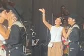 VIDEO: Christian Nodal interrumpe su concierto en Mazatlán para subir a Ángela Aguilar al escenario