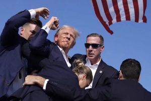 Donald Trump arremete después de que el Servicio Secreto le advirtiera que detuviera los mítines al aire libre