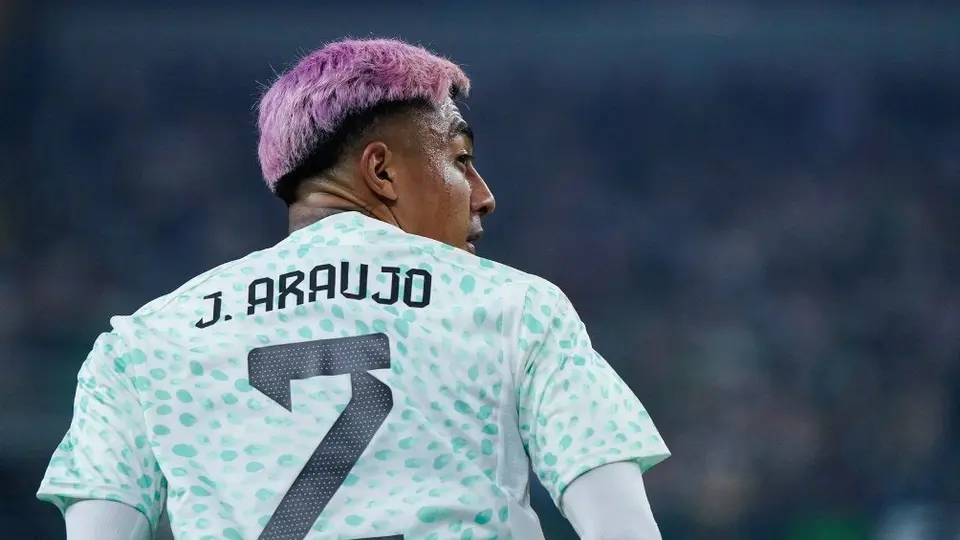 ¡De LaLiga a la Premier League! Julián Araujo dejaría a Barcelona ante interés de Bournemouth