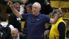 Fallece Bill Walton comentarista y exjugador de la NBA
