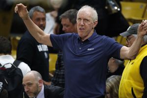 Fallece Bill Walton comentarista y exjugador de la NBA