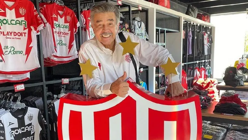 Jorge Ortiz de Pinedo desmiente su muerte: “No me manden flores”