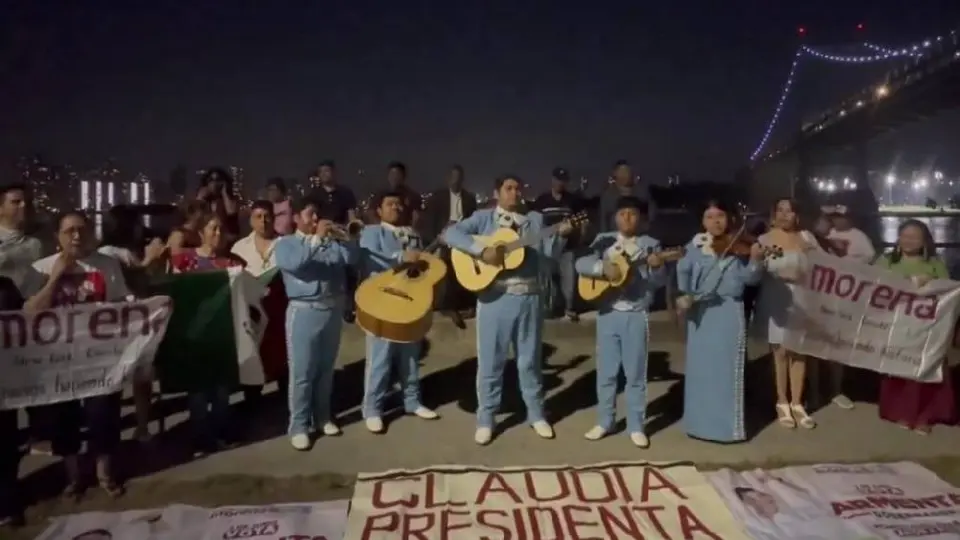 VIDEO: Celebran con serenata desde Nueva York cumpleaños de Claudia Sheinbaum por su cumpleaños 62