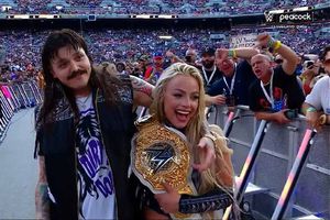 SummerSlam 2024: Liv Morgan vence a Rhea Ripley y de paso conquista a Dominik Mysterio