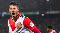 Ex de la Eredivisie asegura que Santiago Giménez no es jugador para la Premier League