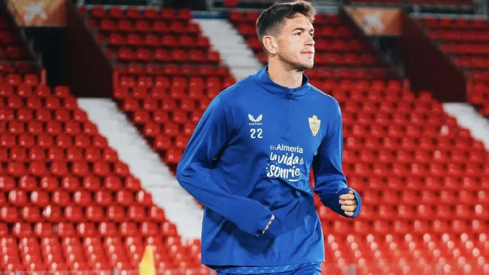 ¿Un frío destino? Rusia busca a César Montes y podría dejar Almería
