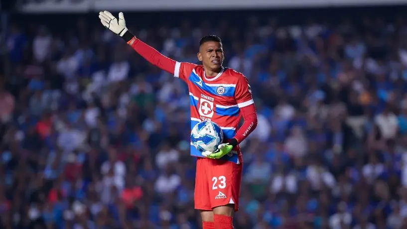 Kevin Mier dijo estar sorprendido por la salida de Uriel Antuna a Tigres