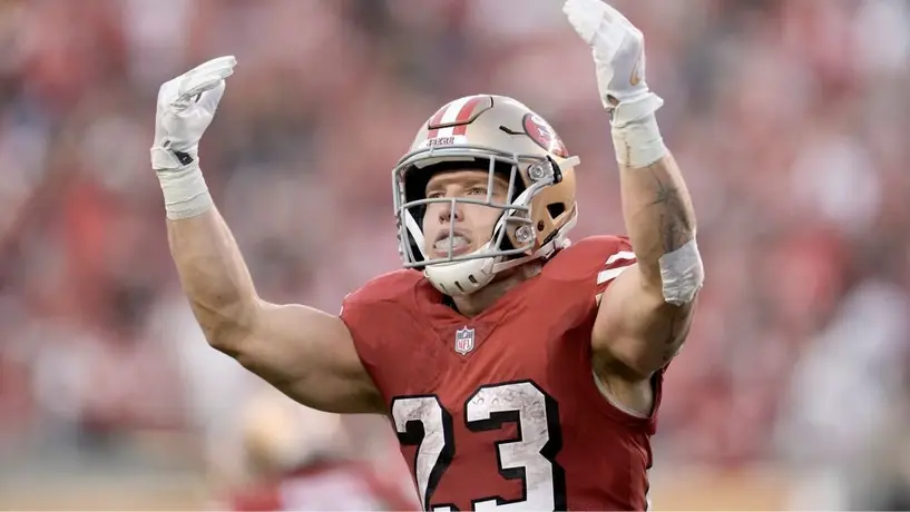 Christian McCaffrey renueva con los 49ers por un par de temporadas con un aumento de sueldo