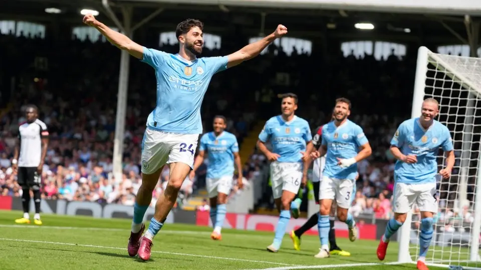 Manchester City golea a Fulham y retoma el liderato de la Premier League; Jiménez no jugó