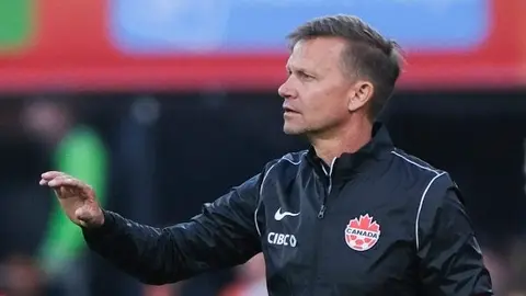"Estamos devastados": Jesse Marsch manda emotivo mensaje a Marcelo Flores tras lesión de ligamento cruzado