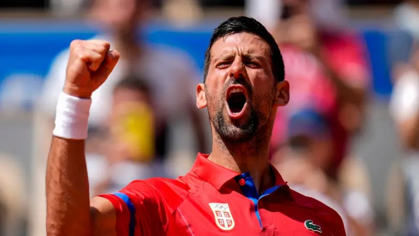 París 2024: Djokovic y Alcaraz avanzan a Cuartos de Final sin complicaciones