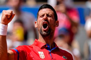 París 2024: Djokovic y Alcaraz avanzan a Cuartos de Final sin complicaciones