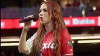 Paty Cantú se luce interpretando el Himno Nacional Mexicano en el Juego 1 de la Serie del Rey