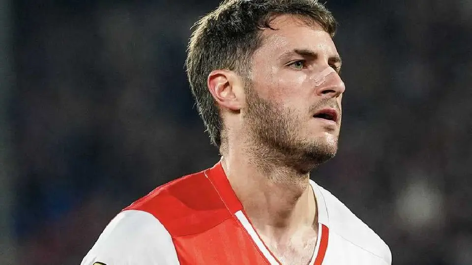Santi Giménez volvió anotar con un ‘poco de nervios’