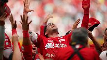 Diablos Rojos celebran con emotiva oración el pase a la Serie del Rey
