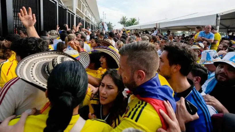 Gobierno de Miami y CONMEBOL se culpan mutuamente por caos en el Hard Rock Stadium