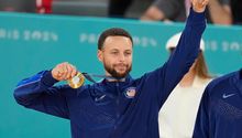 Stephen Curry consigue su primera medalla en Juegos Olímpicos a los 36 años de edad