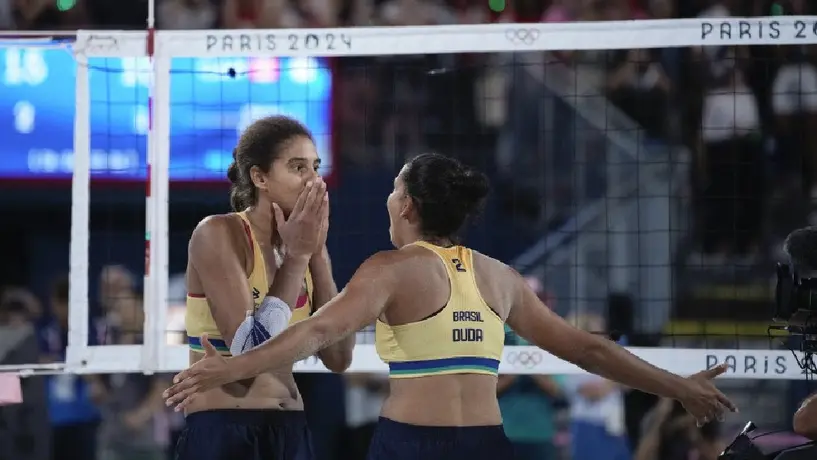 París 2024: DJ calma trifulca en el voleibol de playa con ‘Imagine’ de John Lennon
