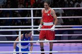 París 2024: Polémica boxeadora argelina avanzó a Cuartos de Final tras retiro de su rival