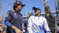 Checo Pérez responde a la postulación de Yuki Tsunoda sobre su asiento en Red Bull