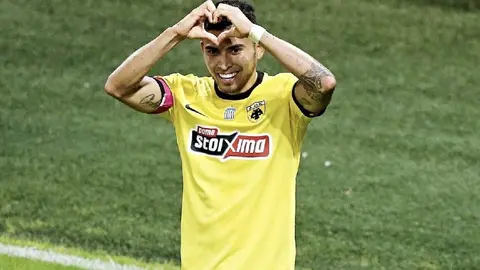 Rayados insiste sobre el AEK Atenas para repatriar a Orbelín Pineda