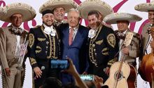 Día de las Madres: Setlist que AMLO dedicó a las mamás en su día