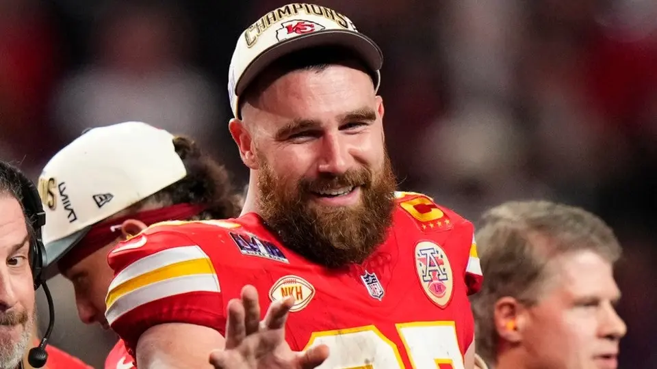 Travis Kelce dio su postura sobre los comentarios de Harrison Butker, pateador de los Chiefs