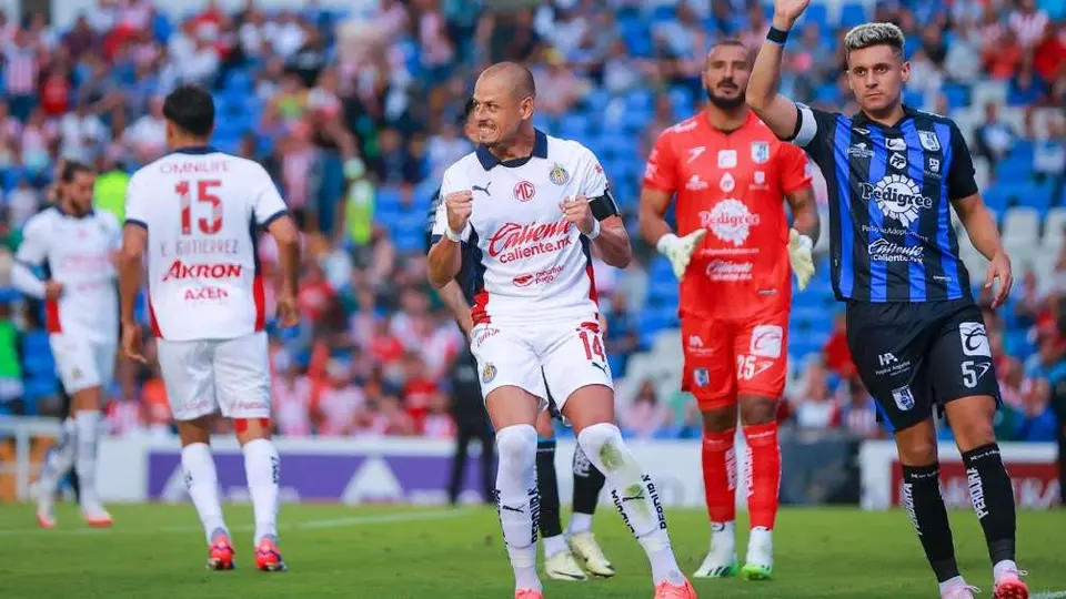'Chicharito' Hernández "responde" a sus detractores con un video en TikTok