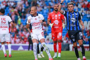 'Chicharito' Hernández "responde" a sus detractores con un video en TikTok