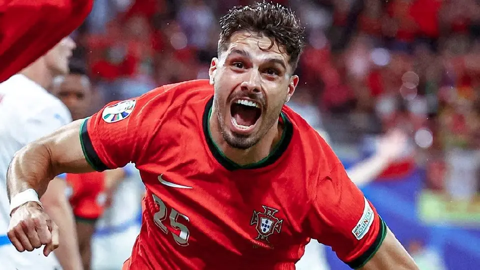 ¡Uno más! Chelsea oficializa el fichaje de Pedro Neto procedente del Wolverhampton
