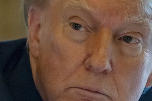 Donald Trump aparece sin vendaje en la oreja ¿Y la herida de bala?