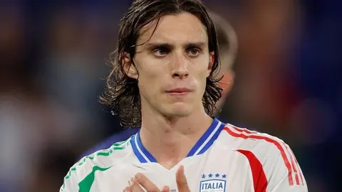 Arsenal llega a acuerdo contractual con Riccardo Calafiori; Bolonia pide 50 MDD
