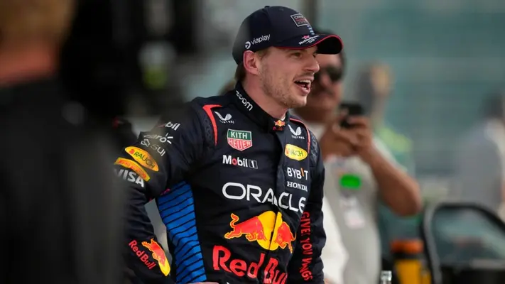'Checo' Pérez acepta que Max Verstappen lo 'opaca' en F1: "Es difícil ser su compañero"
