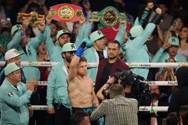 Canelo Álvarez festejó con mucho lujo su victoria ante Jaime Munguía