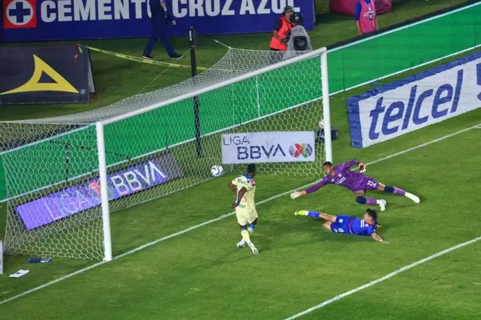Si América es campeón, Julián Quiñones alcanzará un récord histórico y superará a Gignac