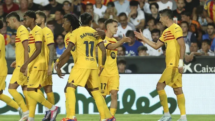 Robert Lewandowski rescata al Barcelona para imponerse al Valencia en Mestalla
