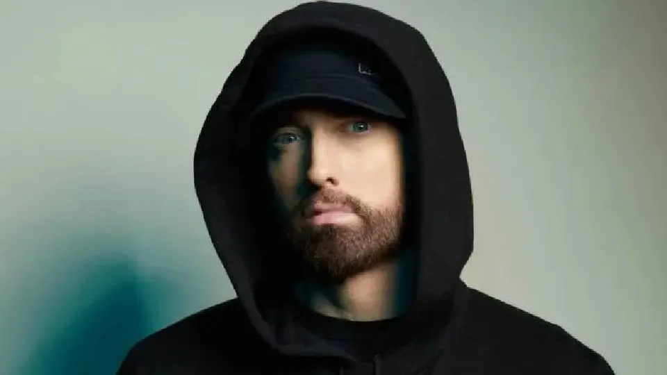 Eminem revela la portada oficial de The death of Slim Shady