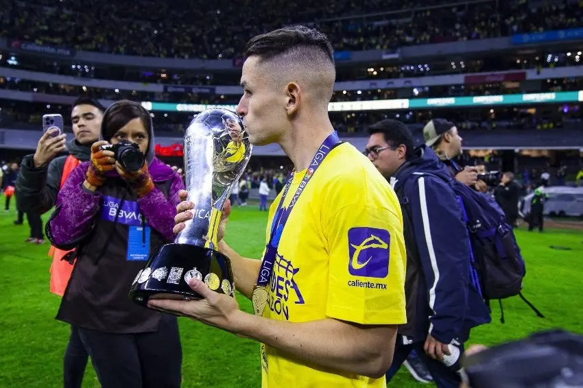 Álvaro Fidalgo presume el Bicampeonato