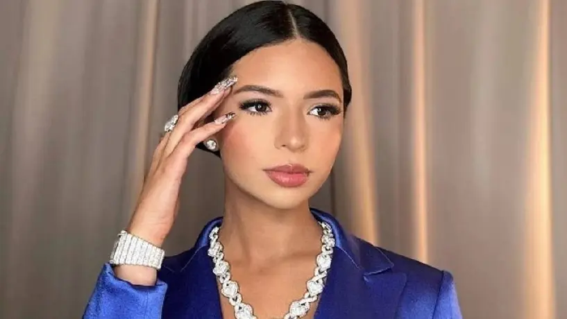 Ángela Aguilar cambia de look y fans aseguran que se parece mucho a Christian Nodal