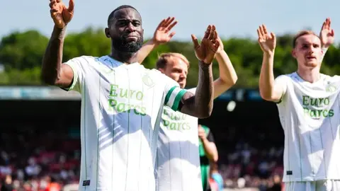 Sin Santiago Giménez, Feyenoord venció a NEC en la penúltima jornada de la temporada