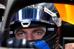 Verstappen carga contra la FIA por el sistema de licencias que tiene bloqueado a Antonelli