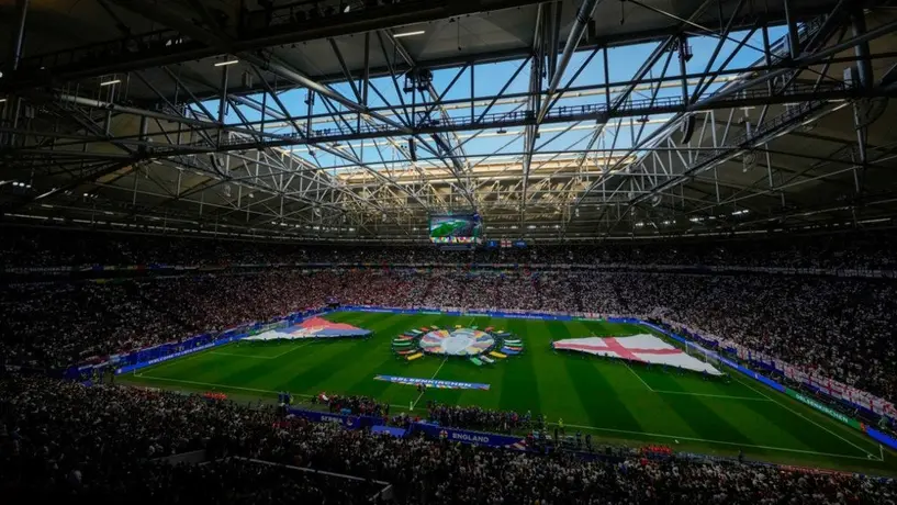 ¿Por qué los aficionados de Inglaterra abuchearon el himno de Serbia?