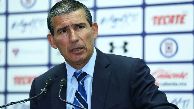 Eduardo de la Torre, exfutbolista mexicano, fue hospitalizado
