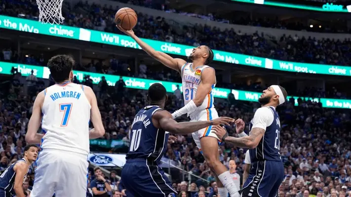 Dallas Mavericks doblega al Thunder y pone 1-2 la serie