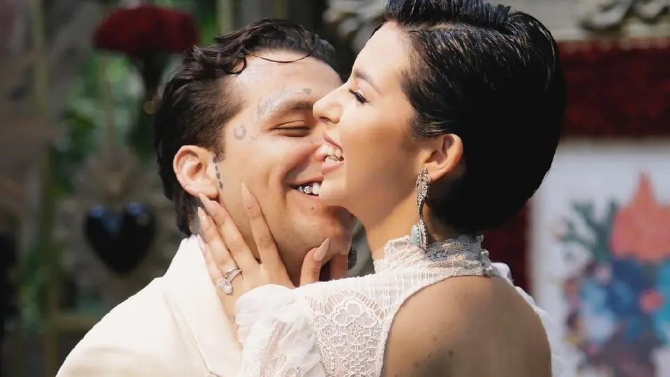 FOTO: Christian Nodal presume a Ángela Aguilar en bikini ¿Confirman el embarazo?
