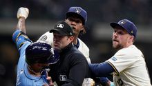 ¡Se prendió el cerro! Milwaukee y Rays protagonizan tremenda bronca en juego de MLB